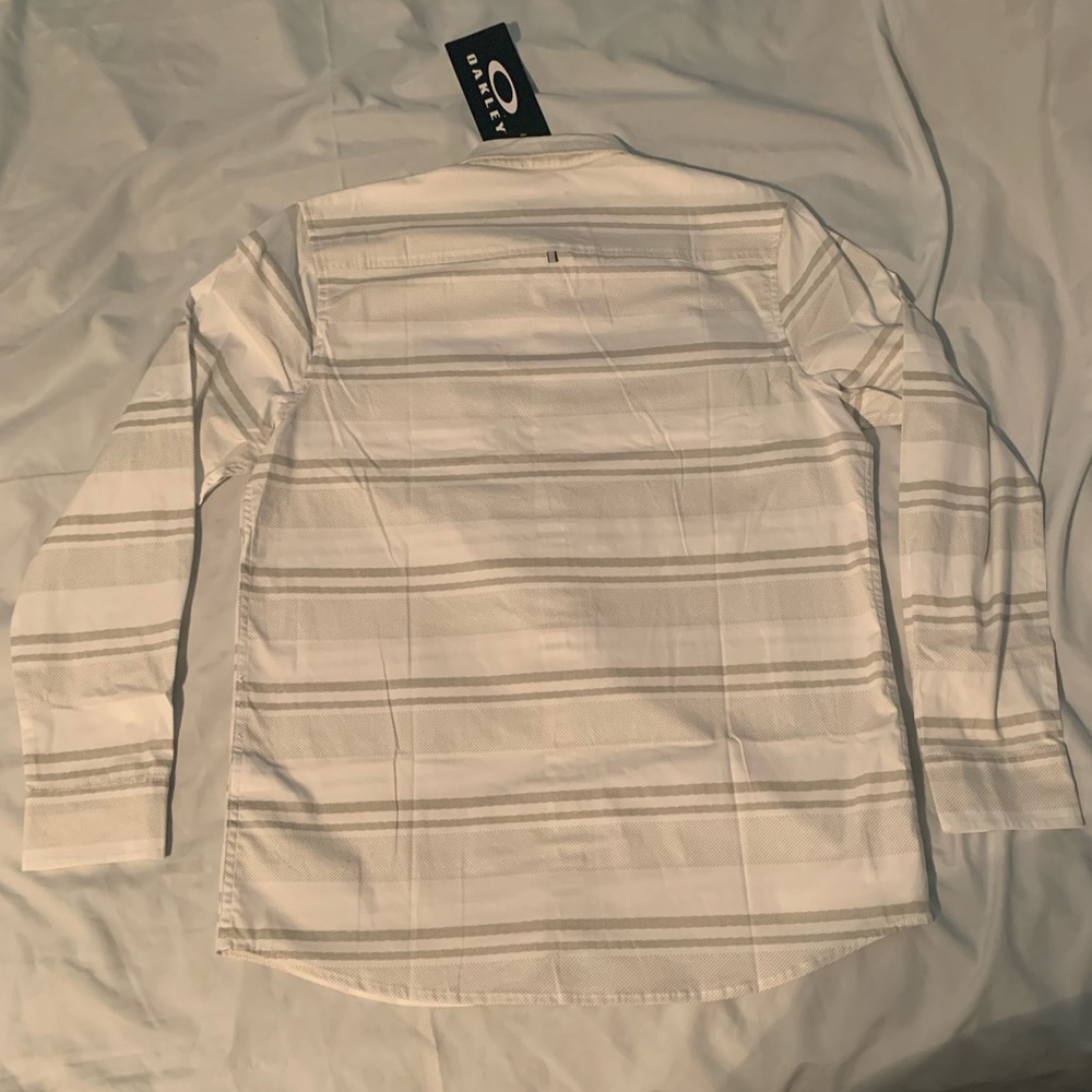 Oakley casual button down shirt - Picture 4 of 6